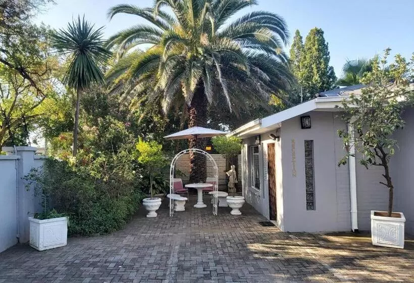 Majatalo Day Zha Voux Guesthouse