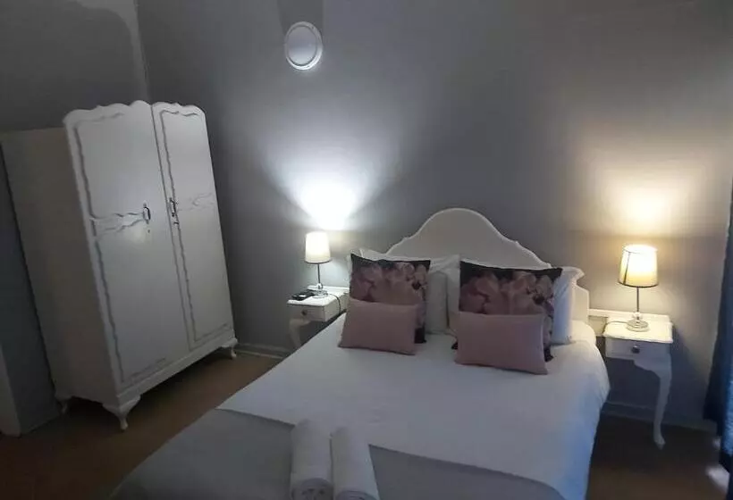 Majatalo Day Zha Voux Guesthouse