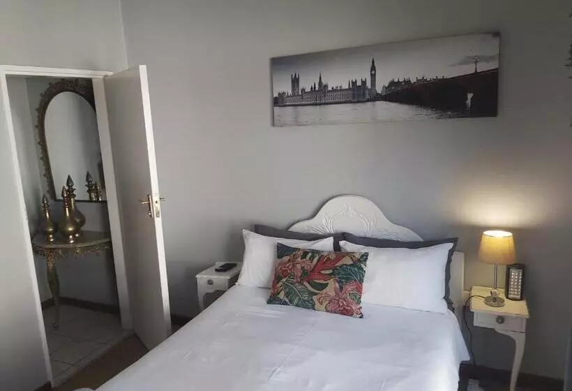 Majatalo Day Zha Voux Guesthouse