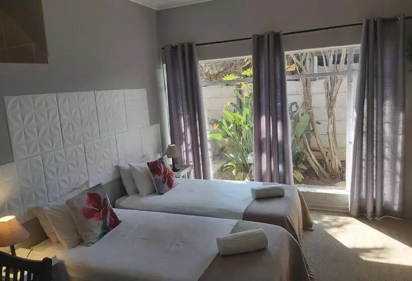 Majatalo Day Zha Voux Guesthouse