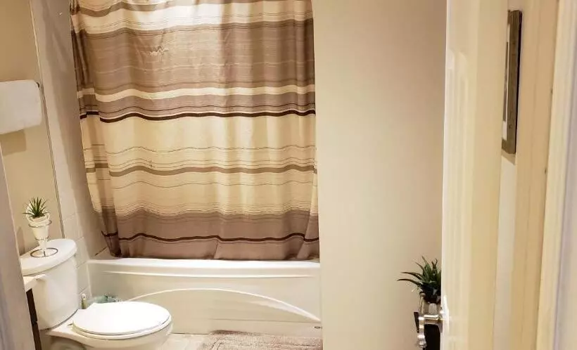ペンション Lovely Guest Entire Apartment Minutes From Ottawa Airport