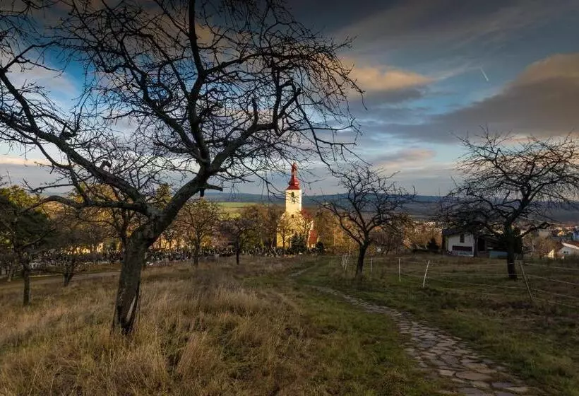 Majatalo Penzión Záruby