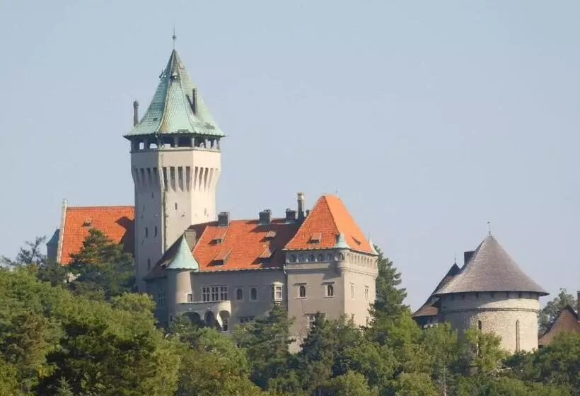 Majatalo Penzión Záruby