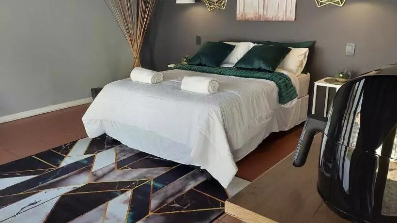 پانسیون Royal Inn Room 2