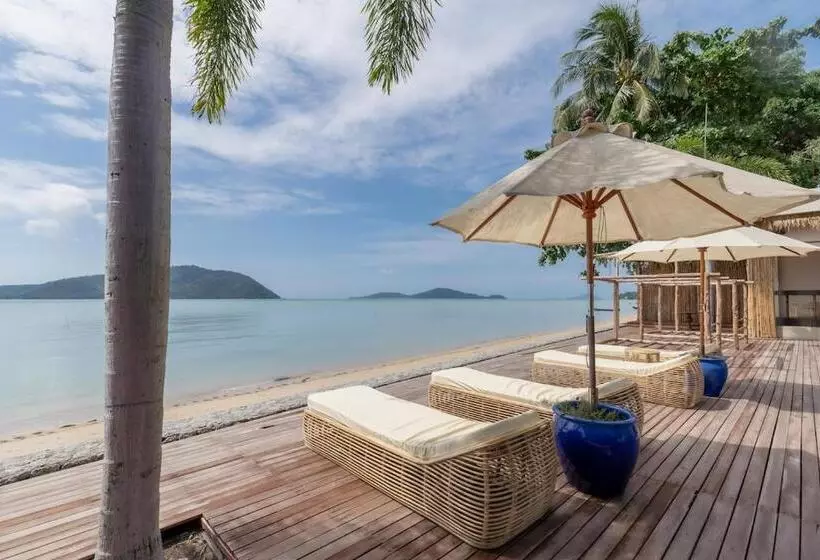 Lomakeskus Poppy Beachfront Residence