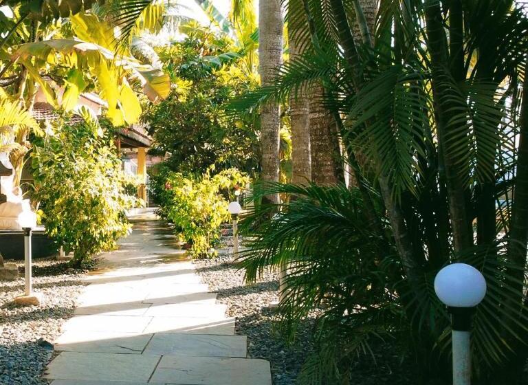 渡假胜地 Sashas Holiday Village