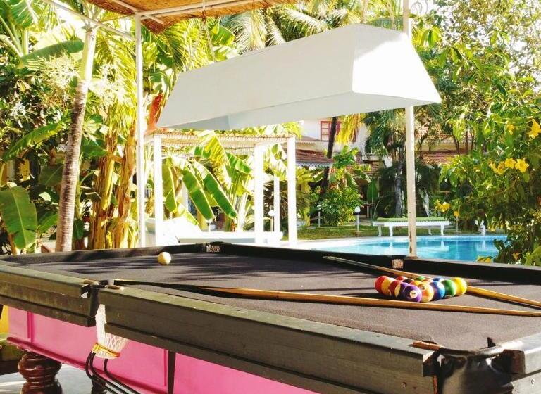 渡假胜地 Sashas Holiday Village