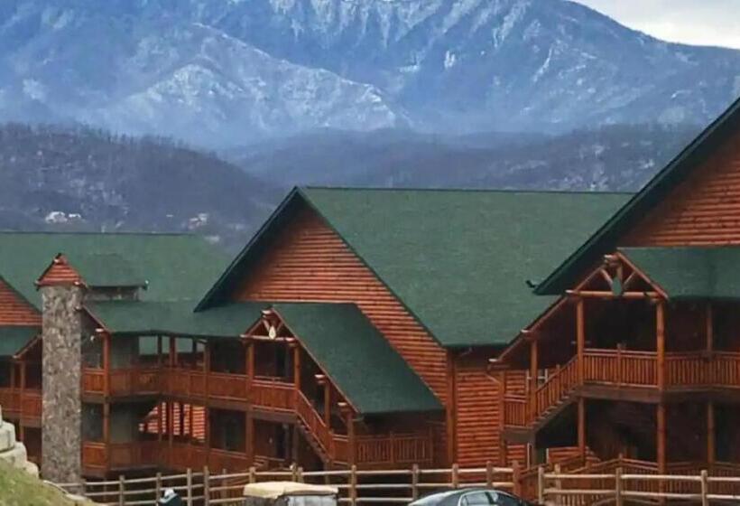 Westgate Smoky Mountain Resort & Water Park