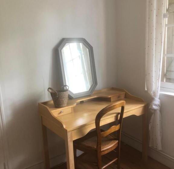 مبيت وإفطار Chambre Avec Tv Au Calme