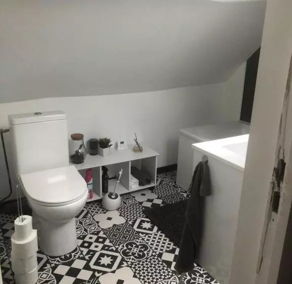 Aamiaismajoitus (B&B) Chambre Avec Tv Au Calme