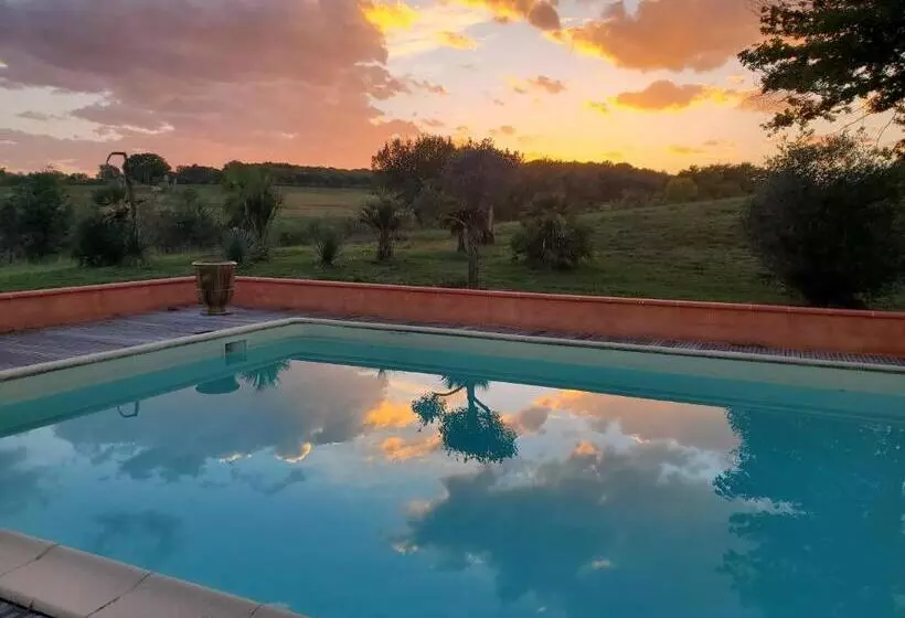 ベッドアンドブレックファースト La Renardière De Montesquiou