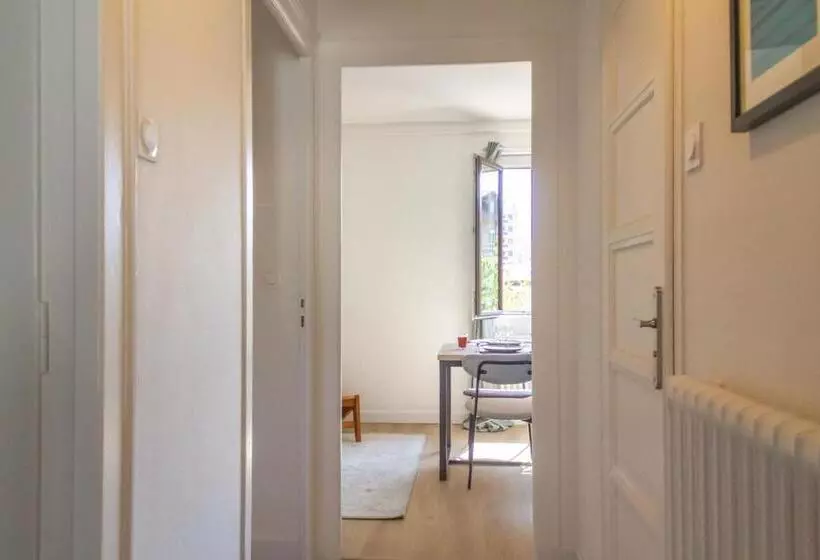 ベッドアンドブレックファースト Zenbnb   évasion   Colocation   Ch01   Wifi   Netflix   Proche Tram