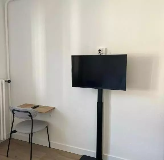 ベッドアンドブレックファースト Zenbnb   évasion   Colocation   Ch01   Wifi   Netflix   Proche Tram