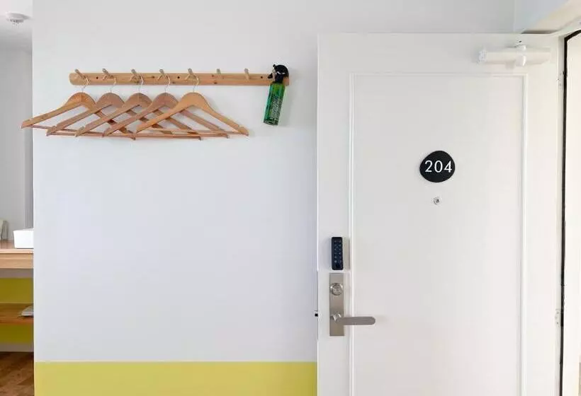 Golden Sun Beach Hotel   Vacation Stay 27721v