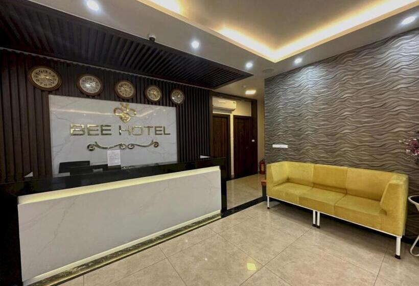 هتل Capital O 1194 Bee