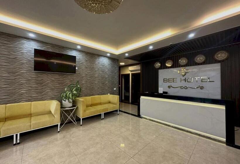 هتل Capital O 1194 Bee