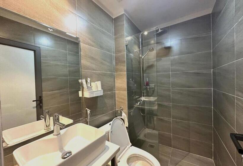 هتل Capital O 1194 Bee