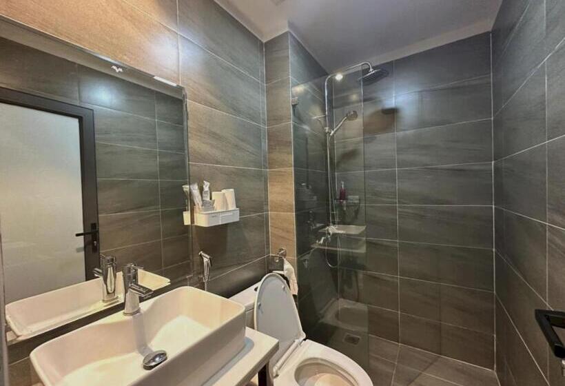 هتل Capital O 1194 Bee