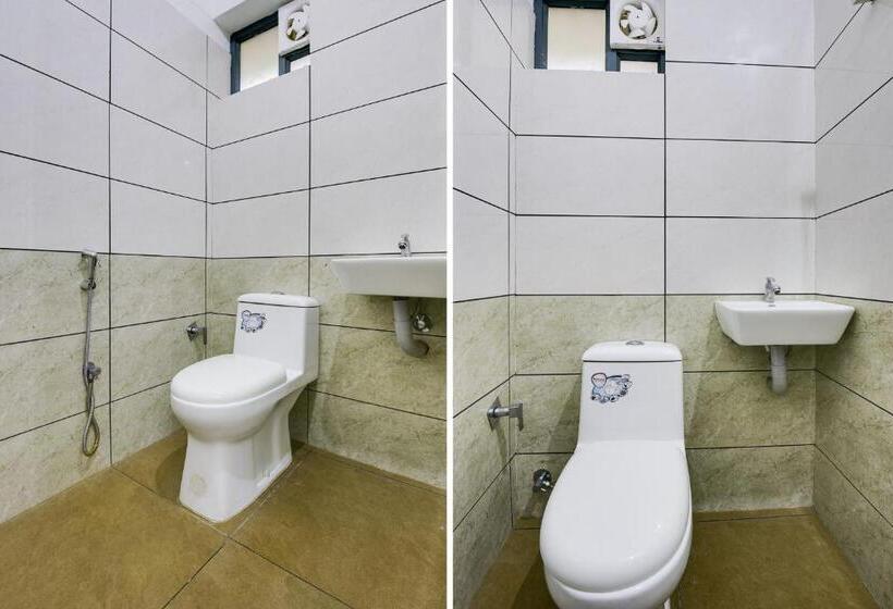 בית מלון כפרי Collection O 81284 Deluxe Residency