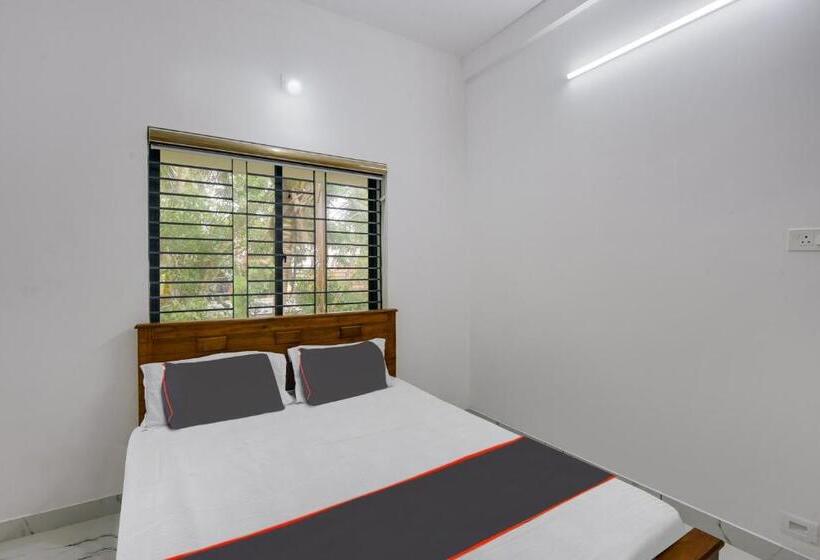 בית מלון כפרי Collection O 81284 Deluxe Residency