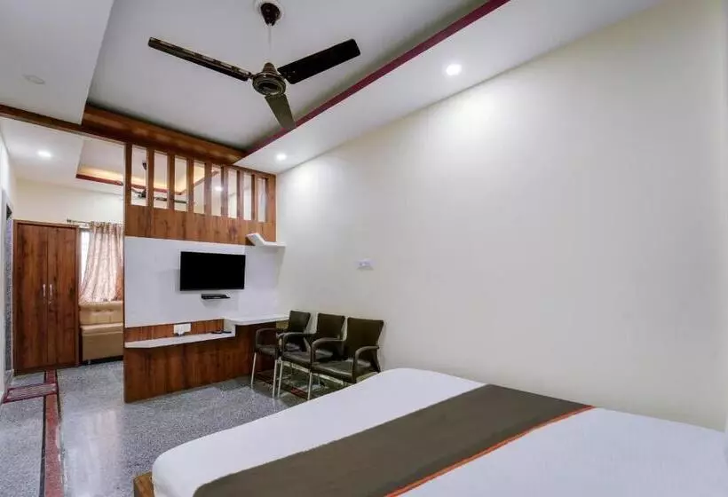 Hotel Collection O Gitanjali & Restaurant