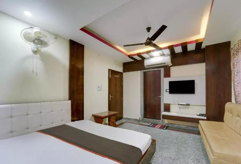 Hotel Collection O Gitanjali & Restaurant