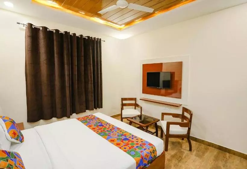 هتل Fabexpress Trijal Inn