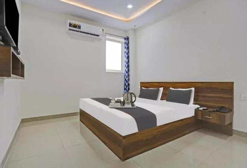 Hotelli Flagship Royal View