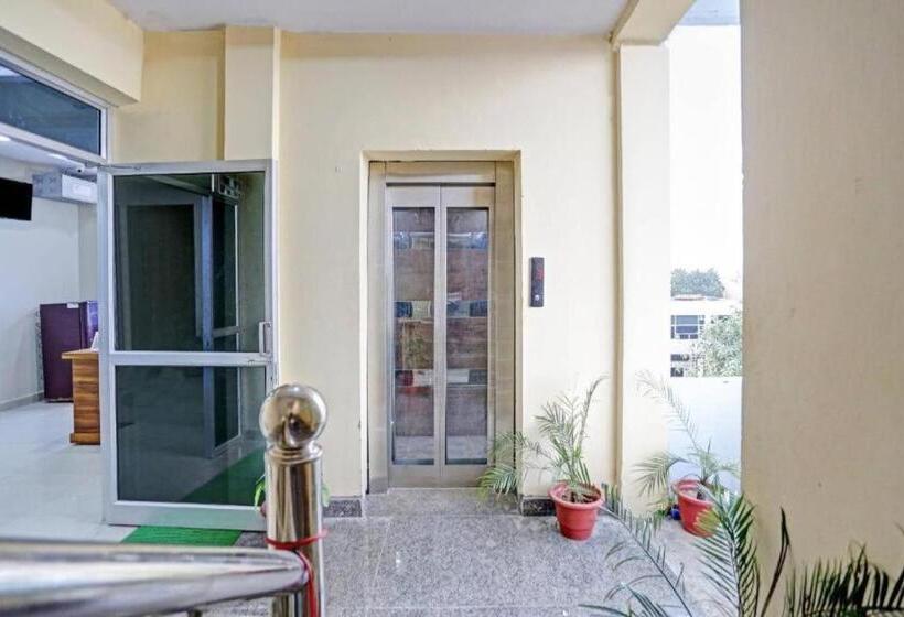 Hotel Flagship Royal View