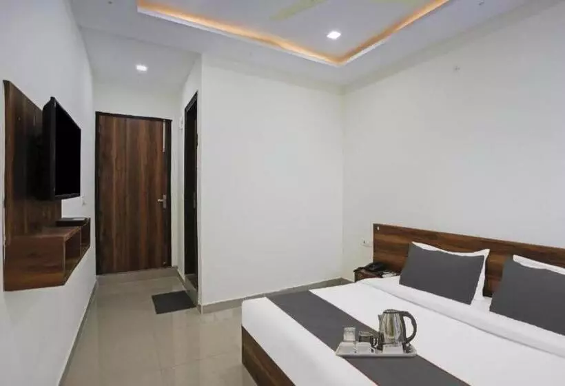 Hotelli Flagship Royal View