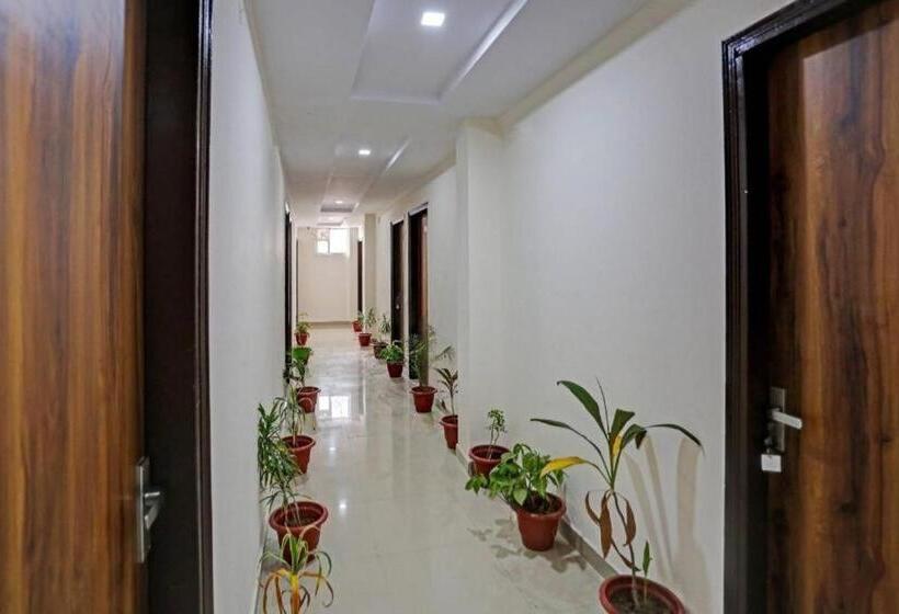 Hotel Flagship Royal View