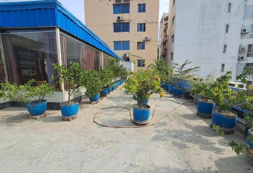 هتل Gr Meet & Greet