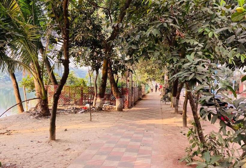 هتل Gr Meet & Greet