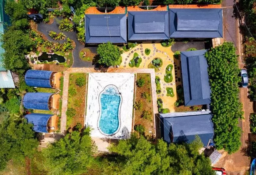 هتل Jun S Home