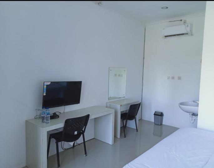 בית מלון כפרי Kirai House Pantai Madasari Beach Front View