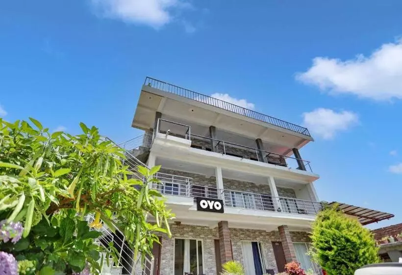 ホテル Oyo Lawendra Home Stay