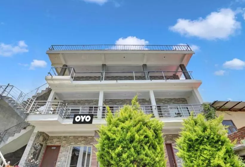 ホテル Oyo Lawendra Home Stay