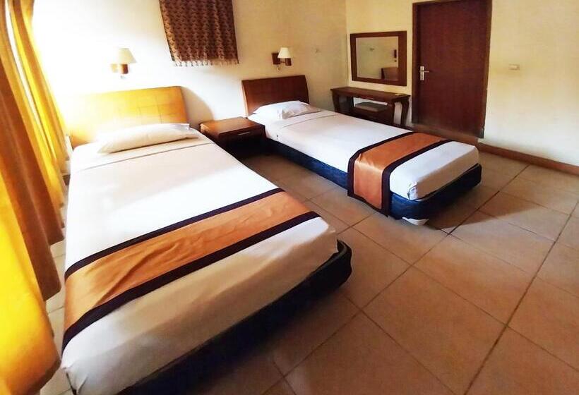 בית מלון כפרי Horison Resort Pondok Layung Anyer