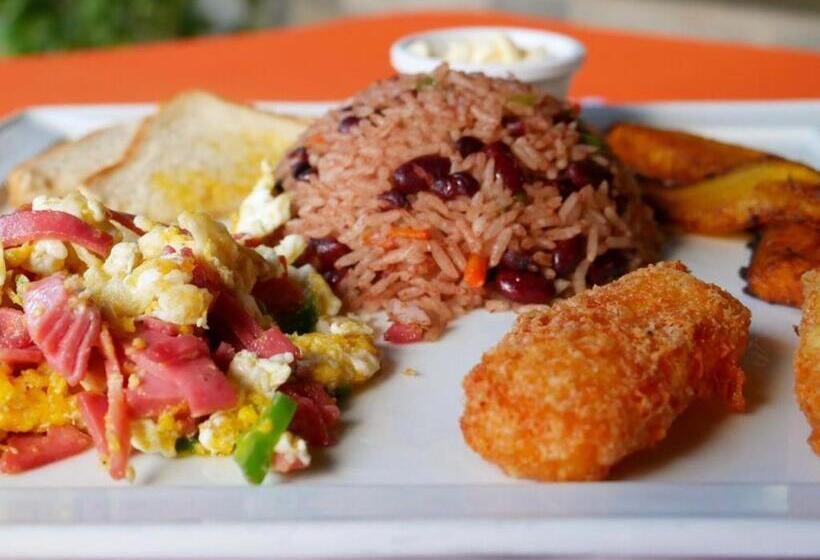 هتل & Restaurante El Principe