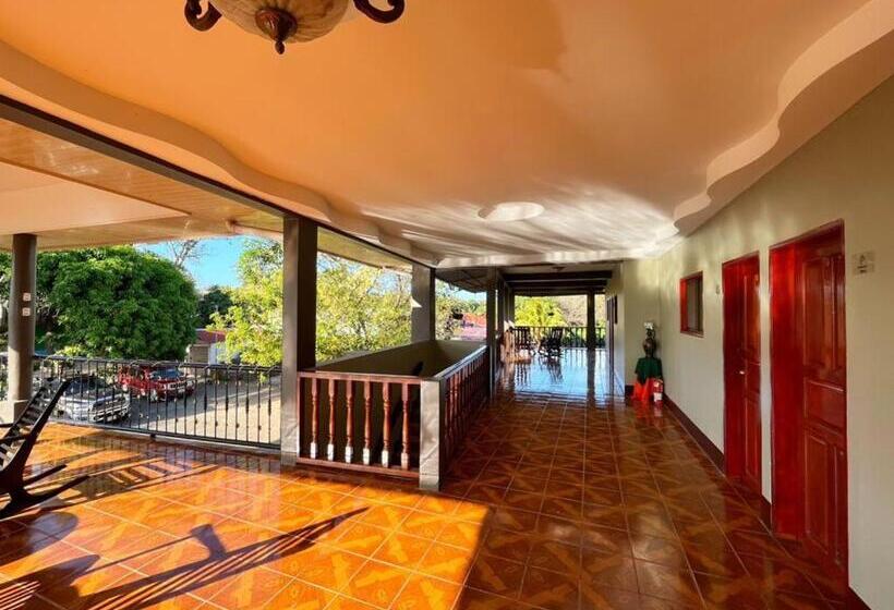 هتل & Restaurante El Principe