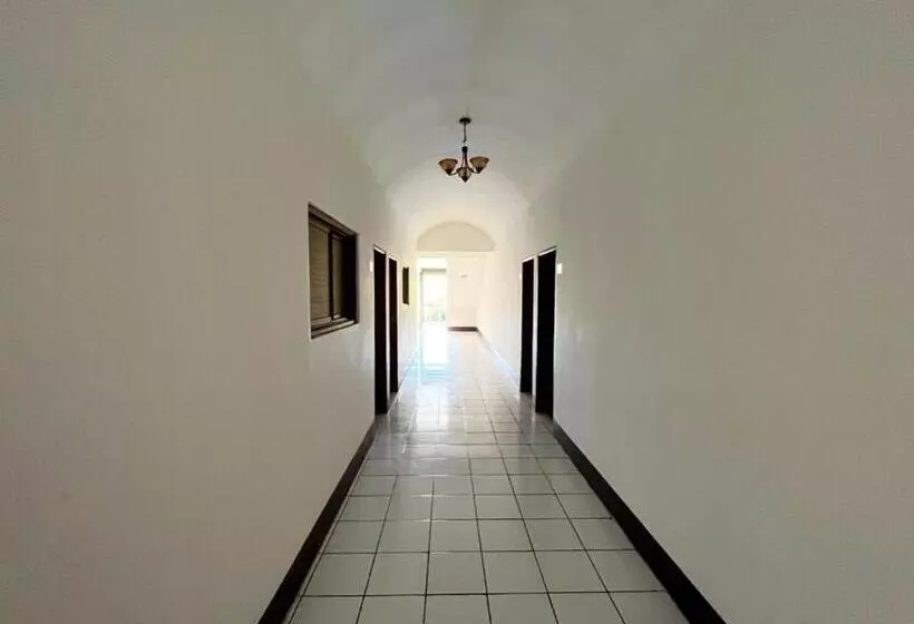 هتل & Restaurante El Principe