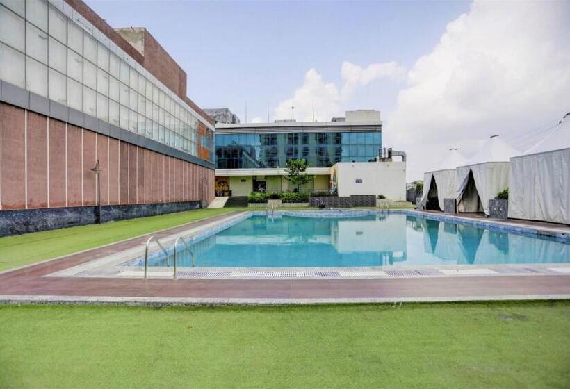 Hotel Spot On 81164 San International