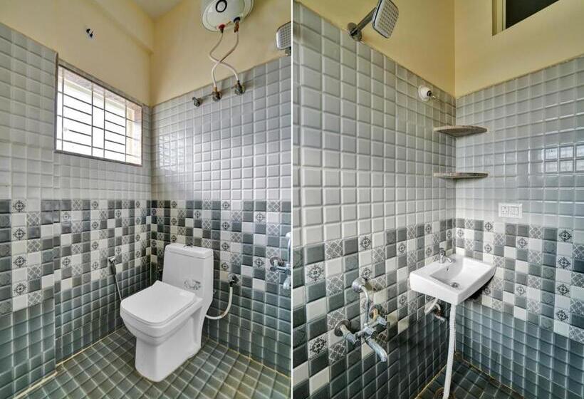 호텔 Spot On 81261 Karthik Deluxe