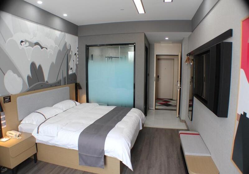 Отель Thank Inn Plus Chuzhou Mingguang Starlight Trade City