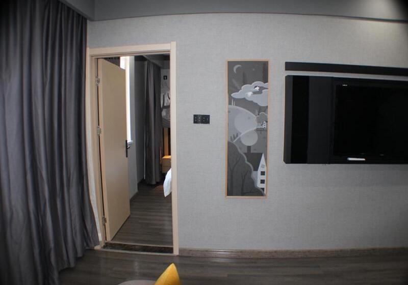 Отель Thank Inn Plus Chuzhou Mingguang Starlight Trade City