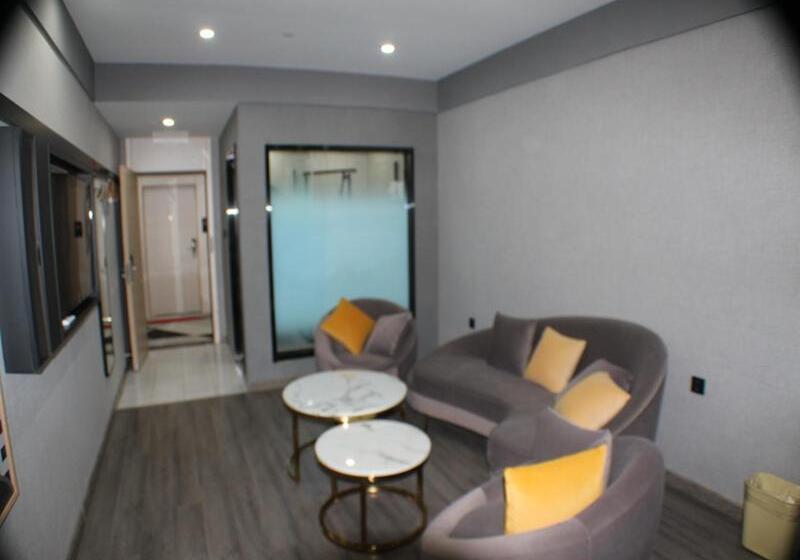 Отель Thank Inn Plus Chuzhou Mingguang Starlight Trade City