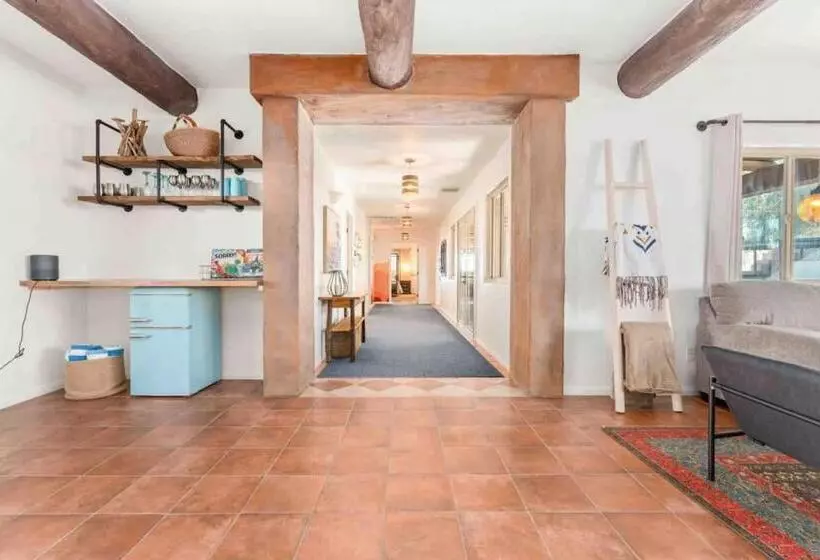 ホテル Your Own Private Ranch In The Desert With Horses And Acres Of Property