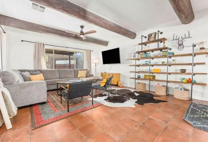 ホテル Your Own Private Ranch In The Desert With Horses And Acres Of Property