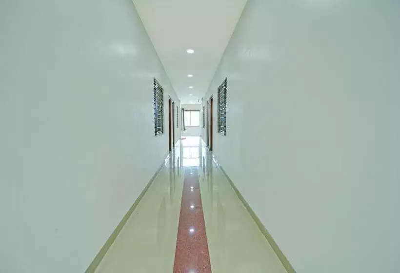 Oyo Flagship Hotel Damodharan Lodging