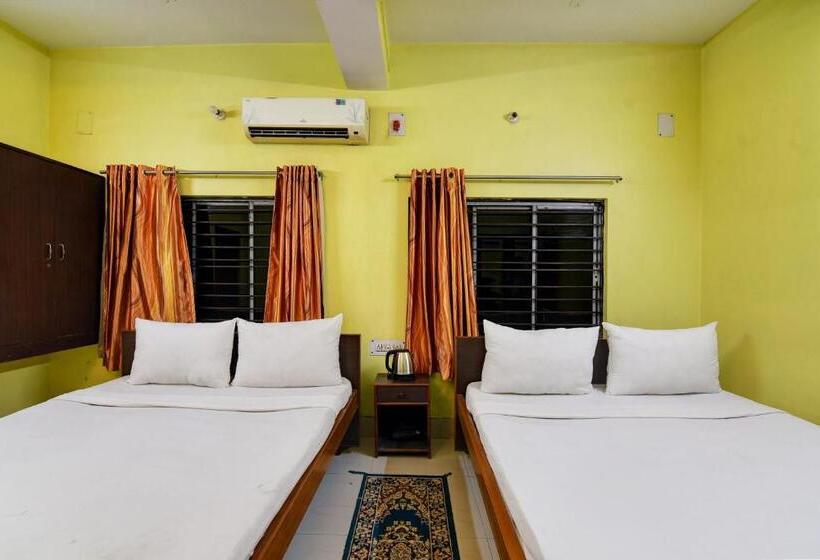 Oyo Hotel Prabhat Inn